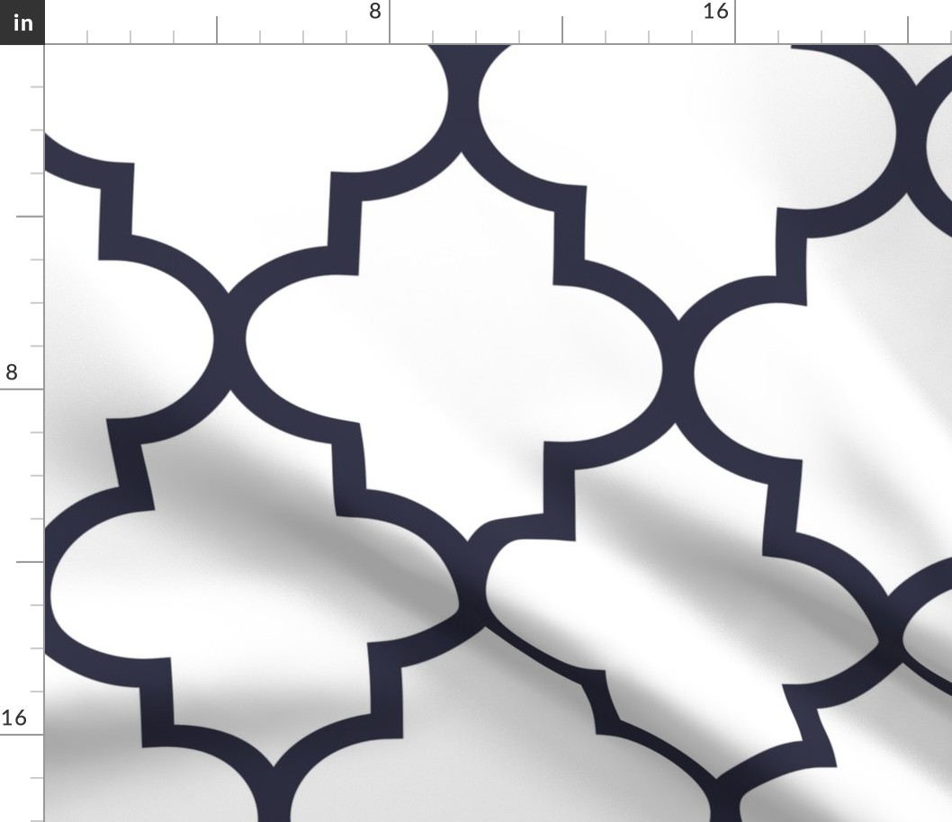 quatrefoil XL midnight blue on white