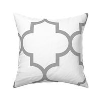 quatrefoil XL grey on white