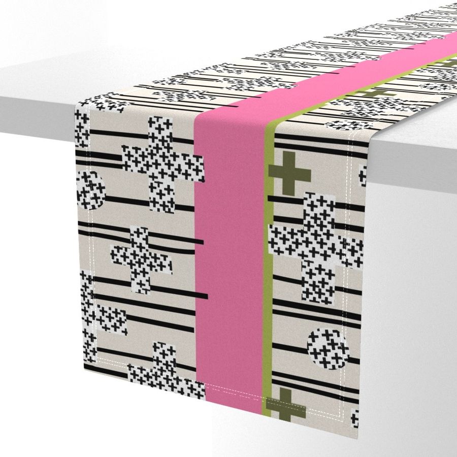 HOME_GOOD_TABLE_RUNNER