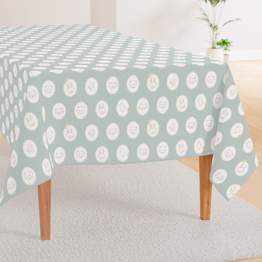 HOME_GOOD_RECTANGULAR_TABLE_CLOTH