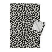 daisy // daisies flowers florals flower black and white simple 90s design small