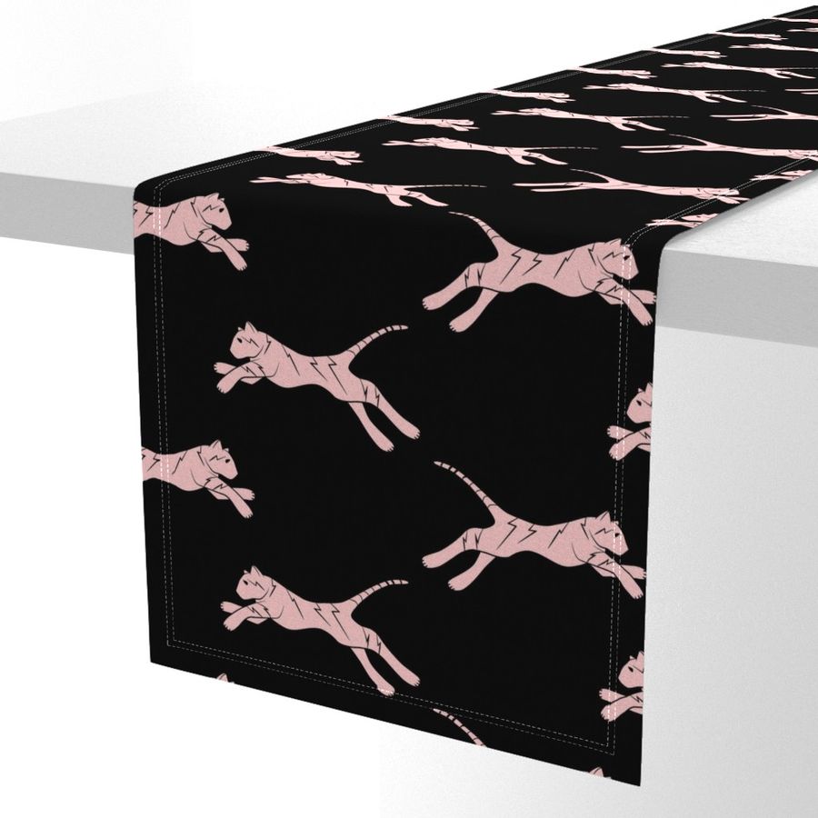 HOME_GOOD_TABLE_RUNNER