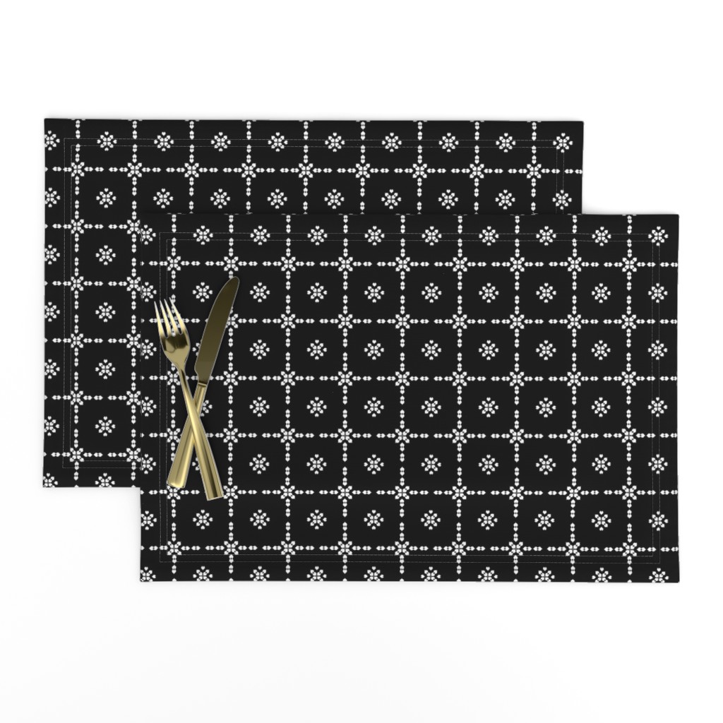 Black Noir Leaf Flower Grid