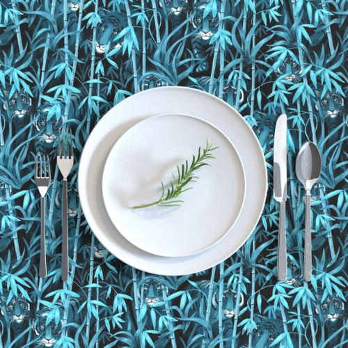 HOME_GOOD_RECTANGULAR_TABLE_CLOTH