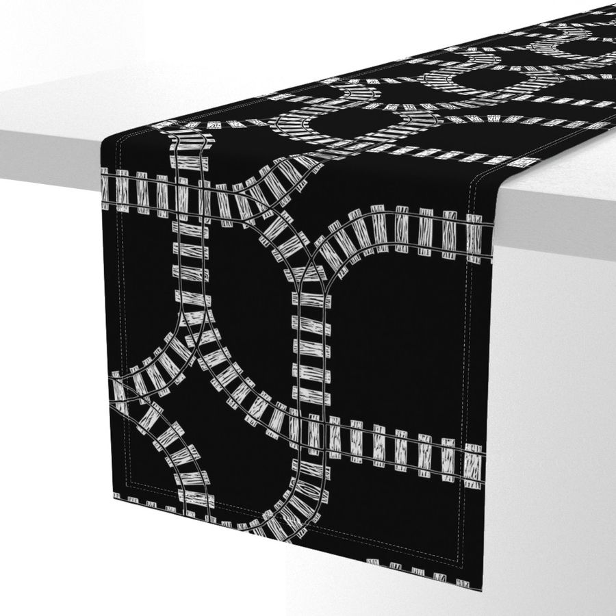 HOME_GOOD_TABLE_RUNNER