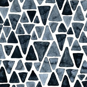black watercolor triangles pattern