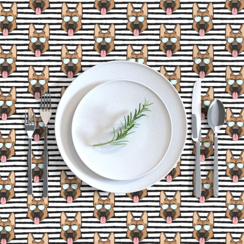 HOME_GOOD_RECTANGULAR_TABLE_CLOTH