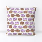 Small scale // Kawaii Mexican conchas // white background violet & brown shells