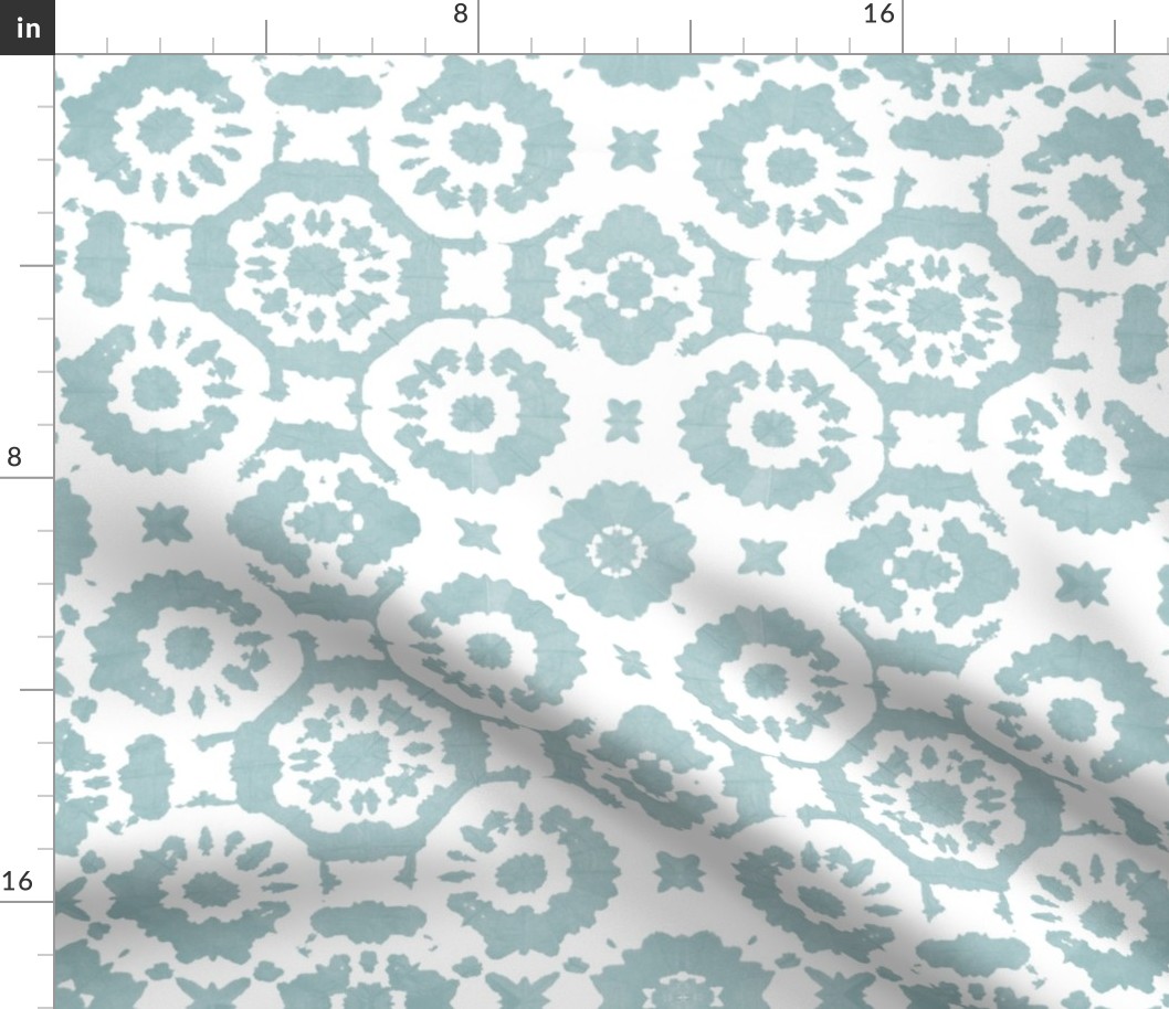 shibori  dotflowers ice blue