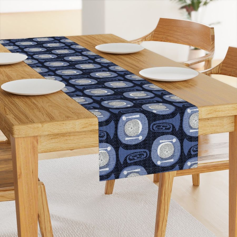 HOME_GOOD_TABLE_RUNNER