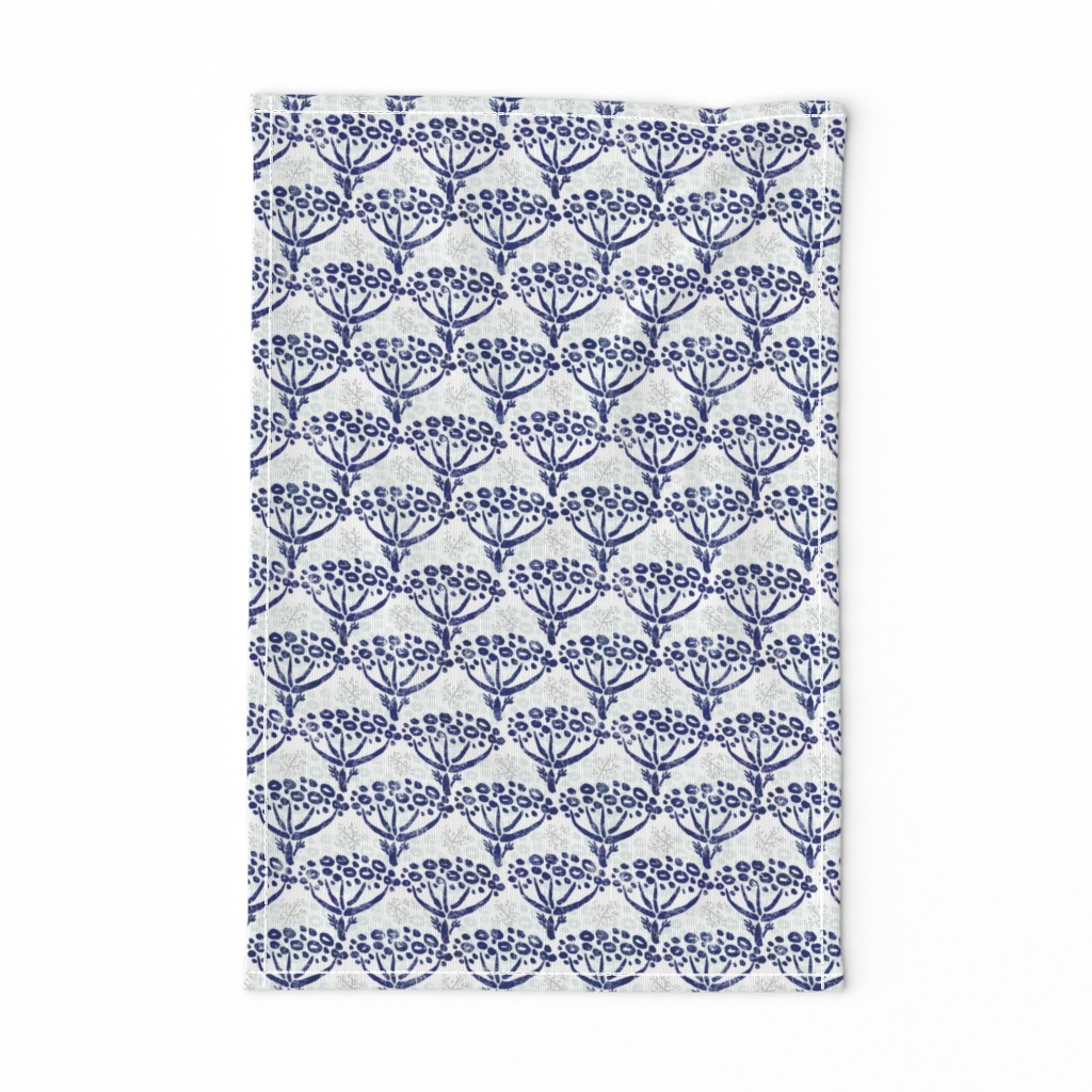 Herb-dill batik (navy-white)