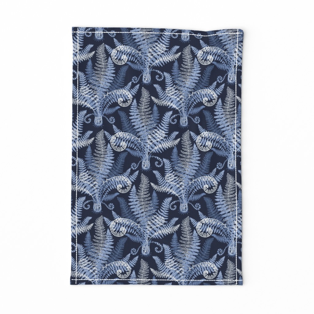 White-Serenity Ferns (navy)