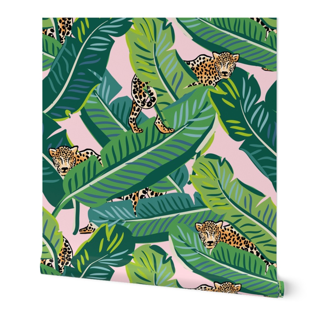 21" Cheetah & Tropical Leaves - Pink