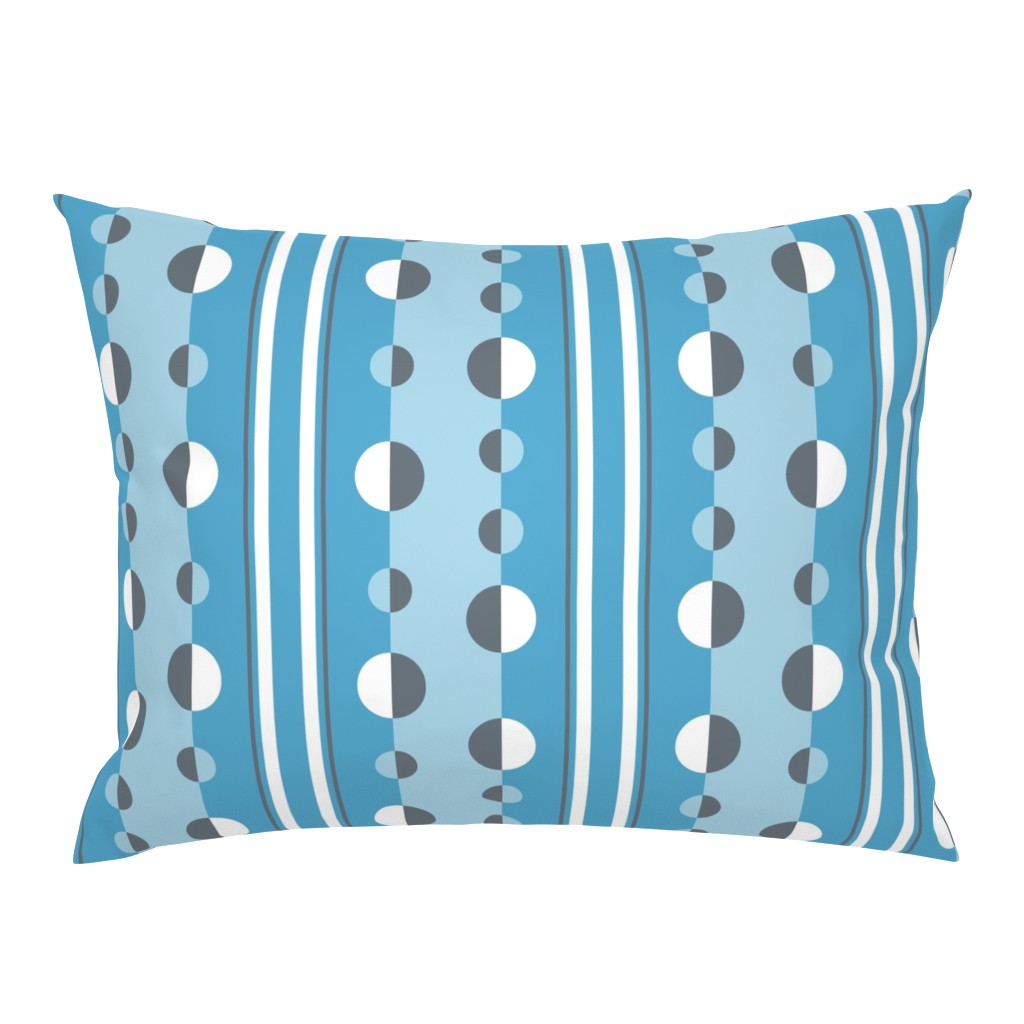 circles and stripes in blue and gray