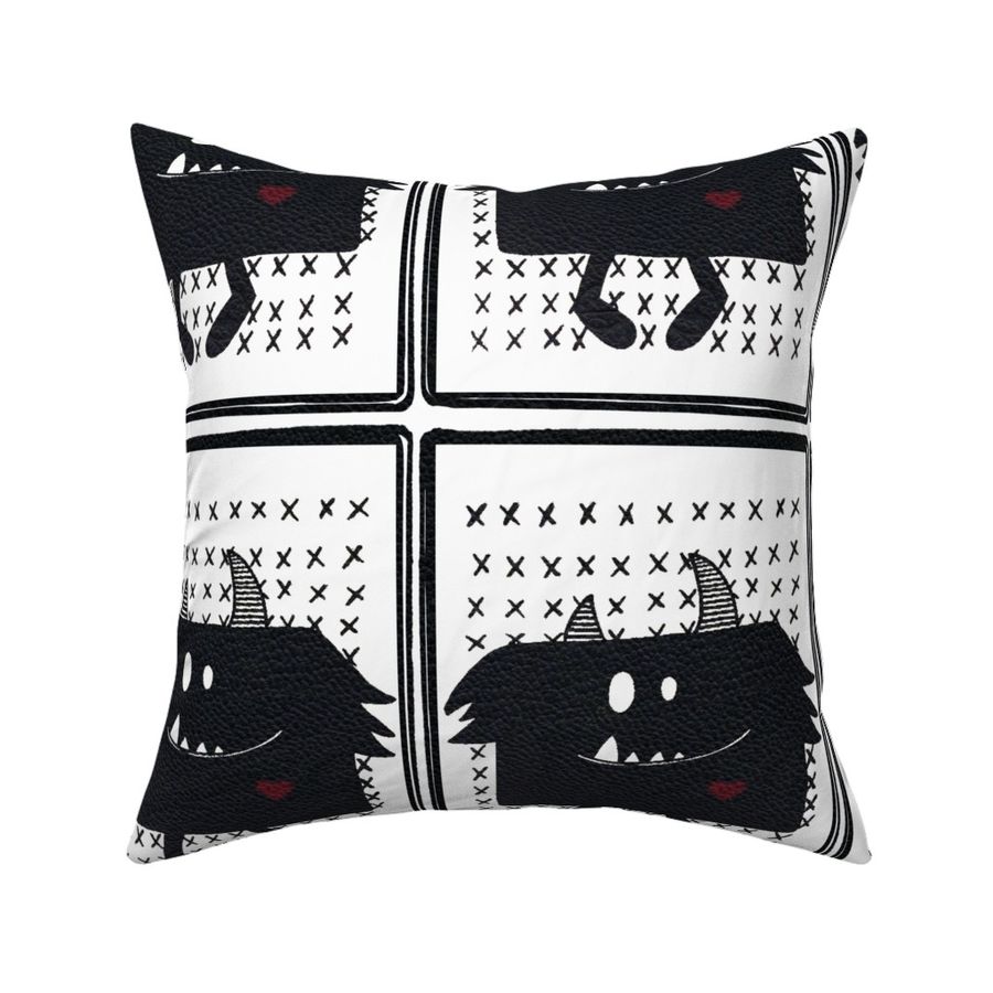 HOME_GOOD_SQUARE_THROW_PILLOW