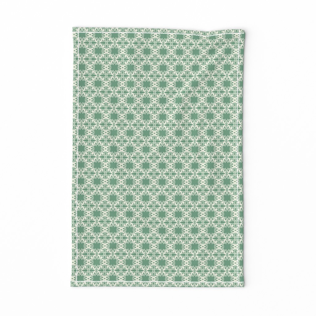 Raina, Quatrefoil, Green and Cream, Small