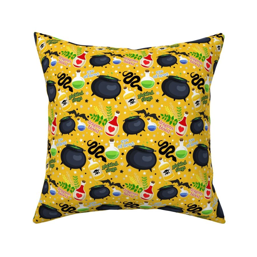 HOME_GOOD_SQUARE_THROW_PILLOW