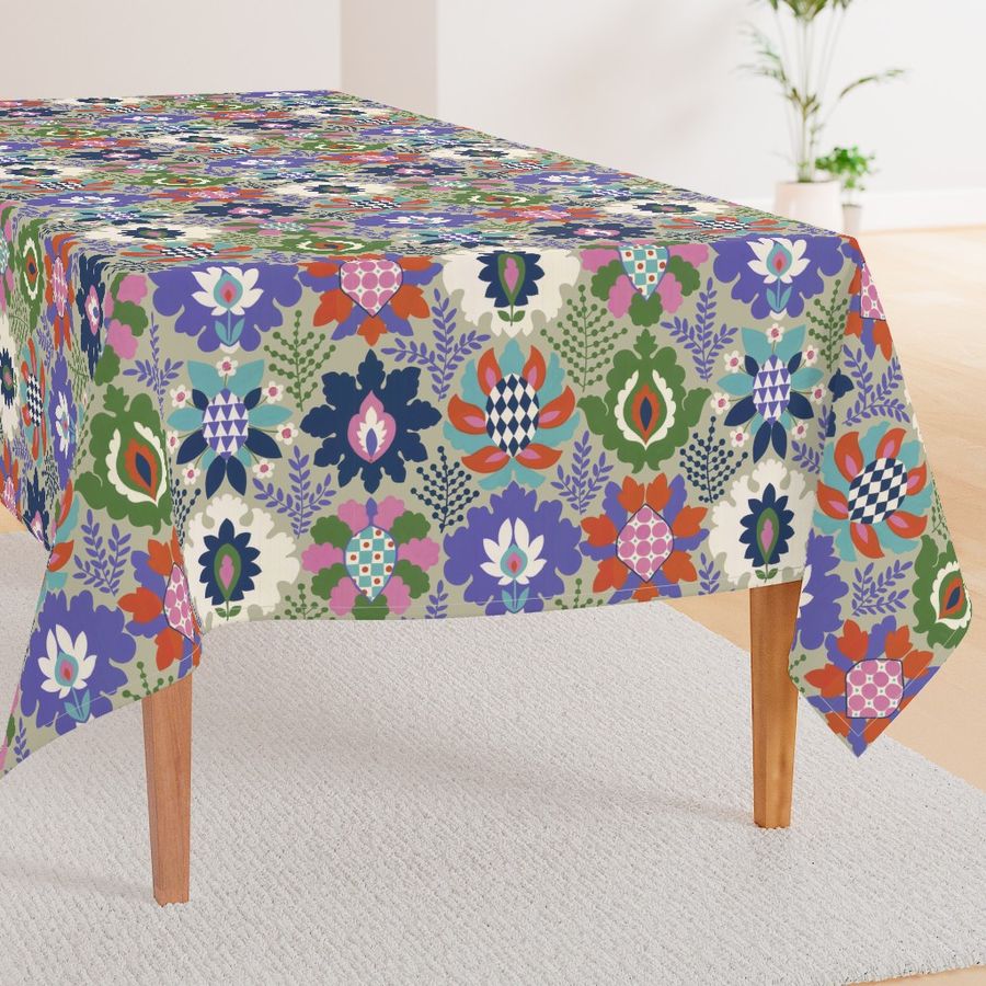 HOME_GOOD_RECTANGULAR_TABLE_CLOTH