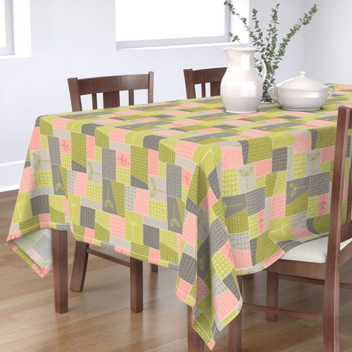 HOME_GOOD_RECTANGULAR_TABLE_CLOTH