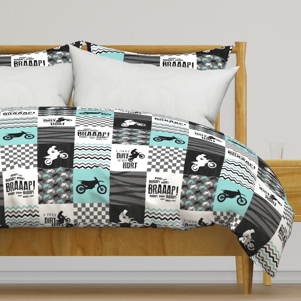 Motocross//A little dirt never hurt - wholecloth Cheater Quilt - Aqua