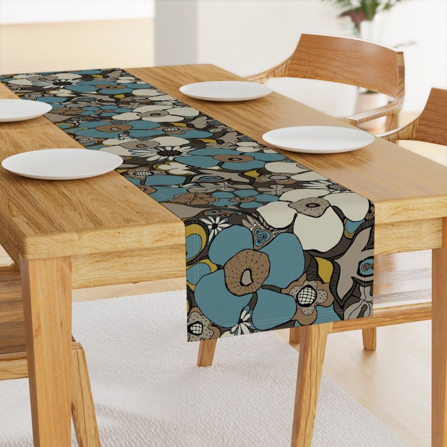 HOME_GOOD_TABLE_RUNNER