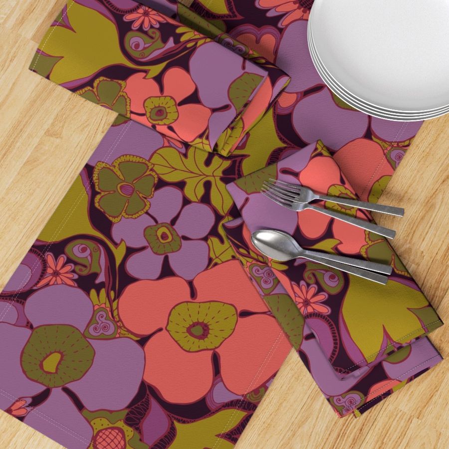 HOME_GOOD_TABLE_RUNNER