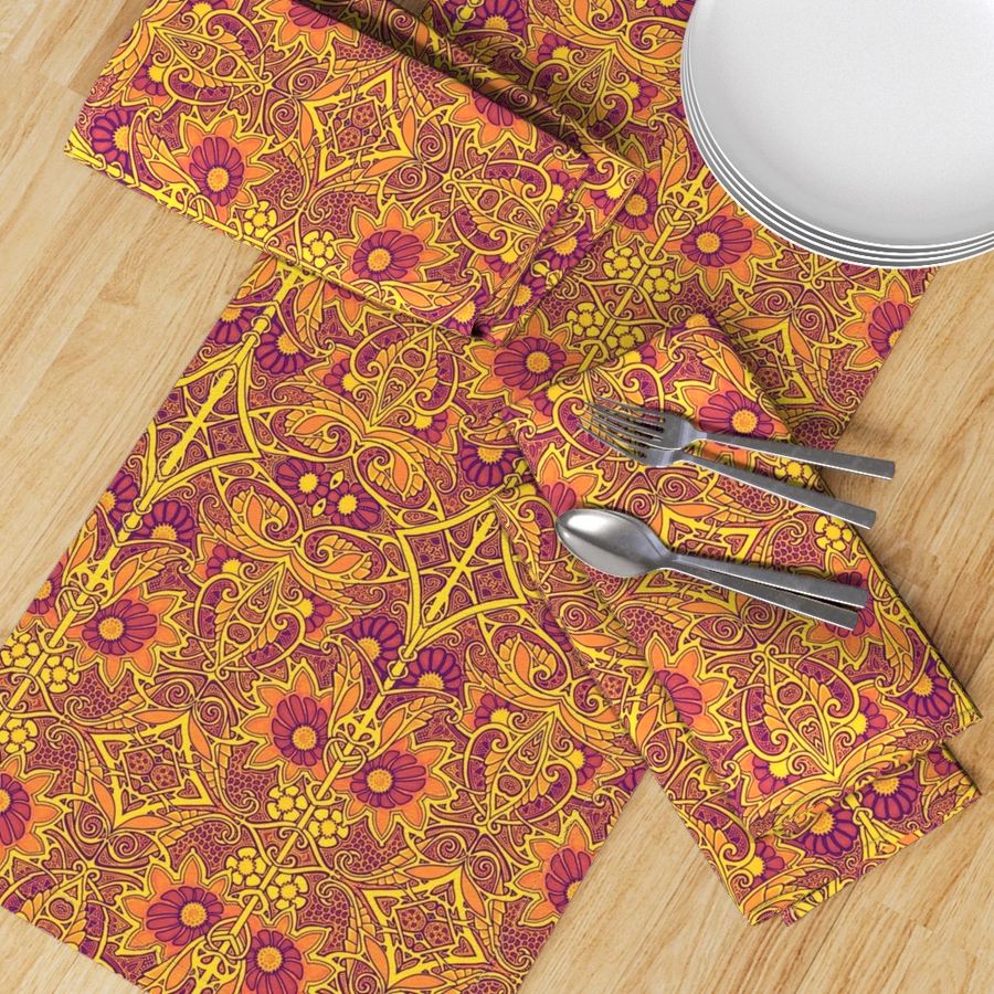 HOME_GOOD_TABLE_RUNNER