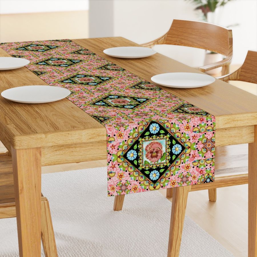 HOME_GOOD_TABLE_RUNNER