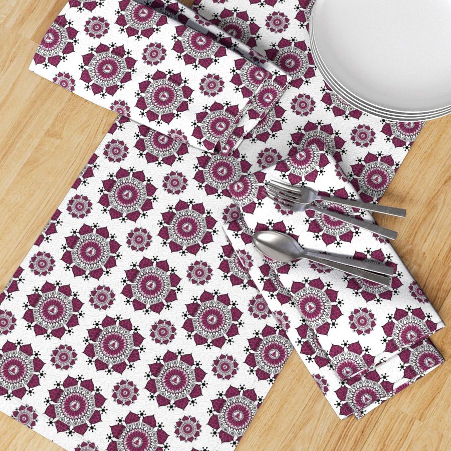 HOME_GOOD_TABLE_RUNNER