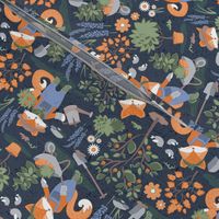 Small scale // The foxy gardener // orange foxes