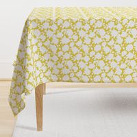 Nabby Vintage Yellow Floral Silhouette