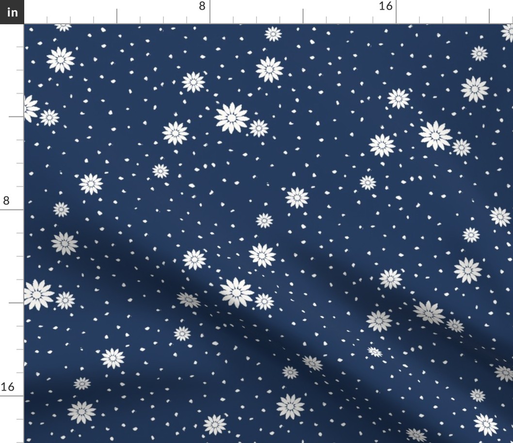 Wild Daisies: Navy Blue & Cream