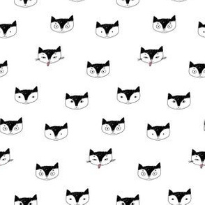 Kitty cats heads design