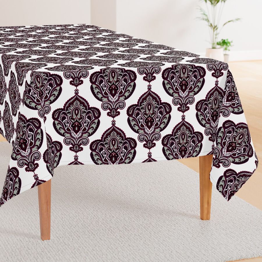 HOME_GOOD_RECTANGULAR_TABLE_CLOTH