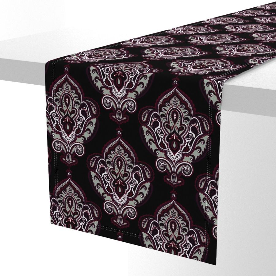 HOME_GOOD_TABLE_RUNNER