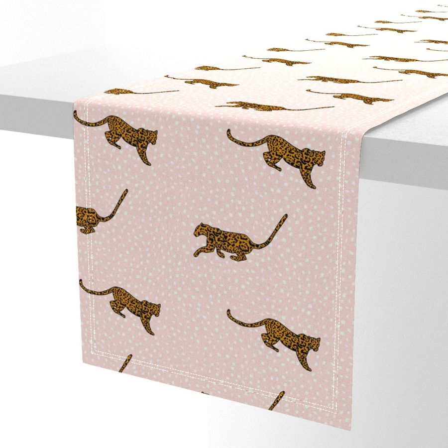 HOME_GOOD_TABLE_RUNNER