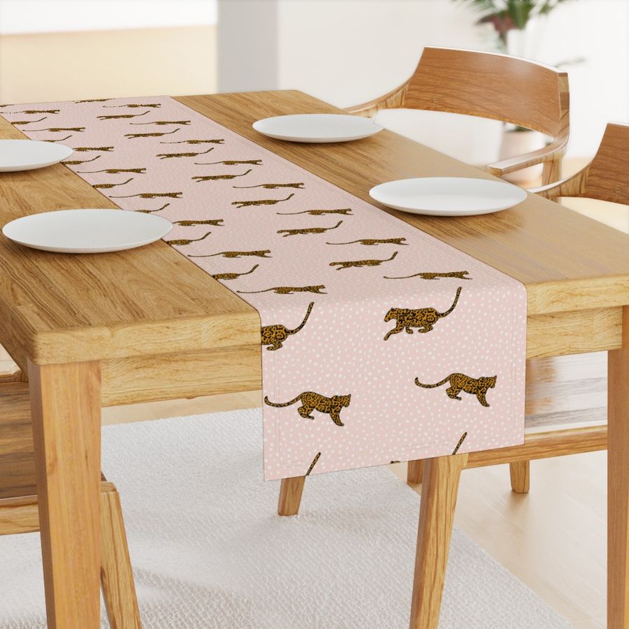 HOME_GOOD_TABLE_RUNNER