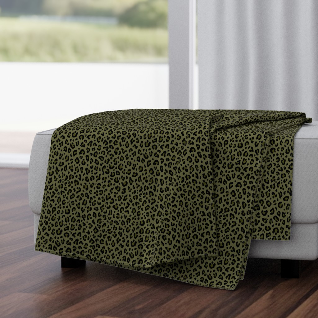 ★ CAMO LEOPARD - LEOPARD PRINT in OLIVE GREEN ★ Small Scale / Collection : Leopard spots – Punk Rock Animal Print