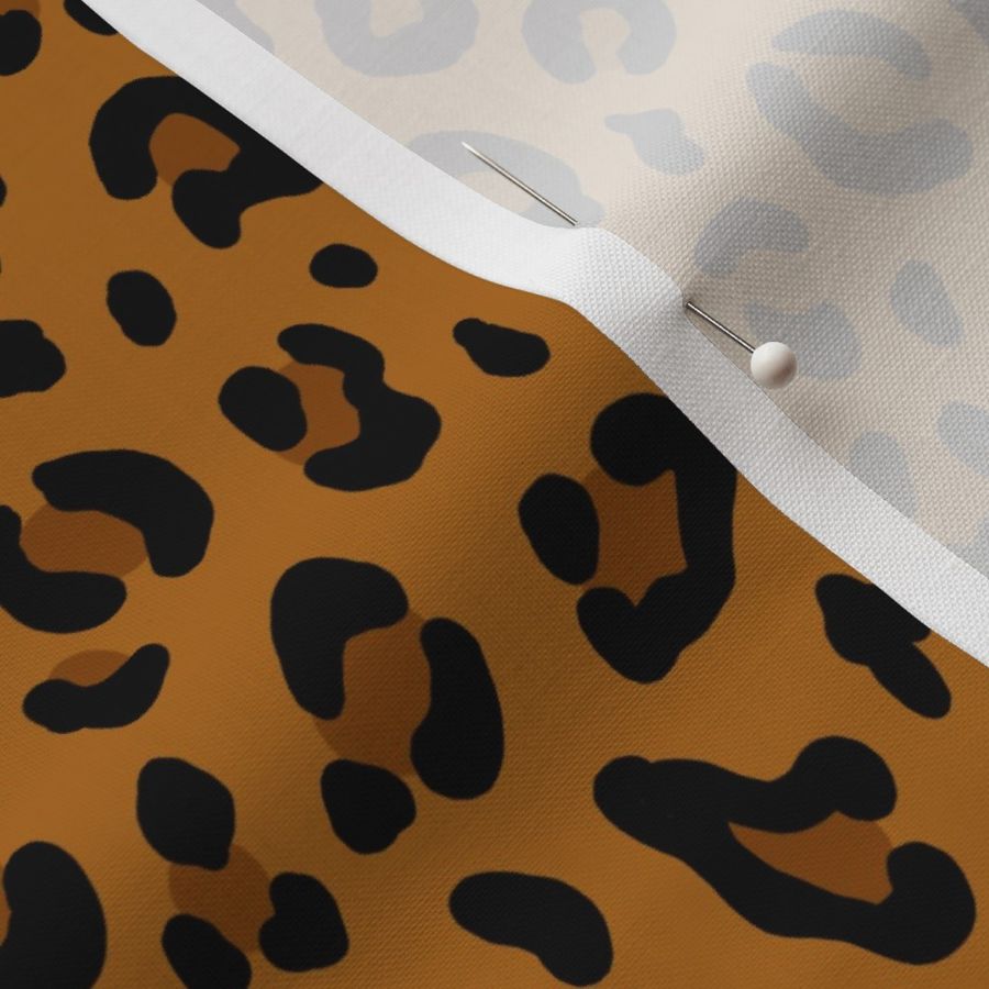 ★ LEOPARD PRINT in YELLOW OCHRE ★ Medium Scale / Collection : Leopard spots – Punk Rock Animal Print