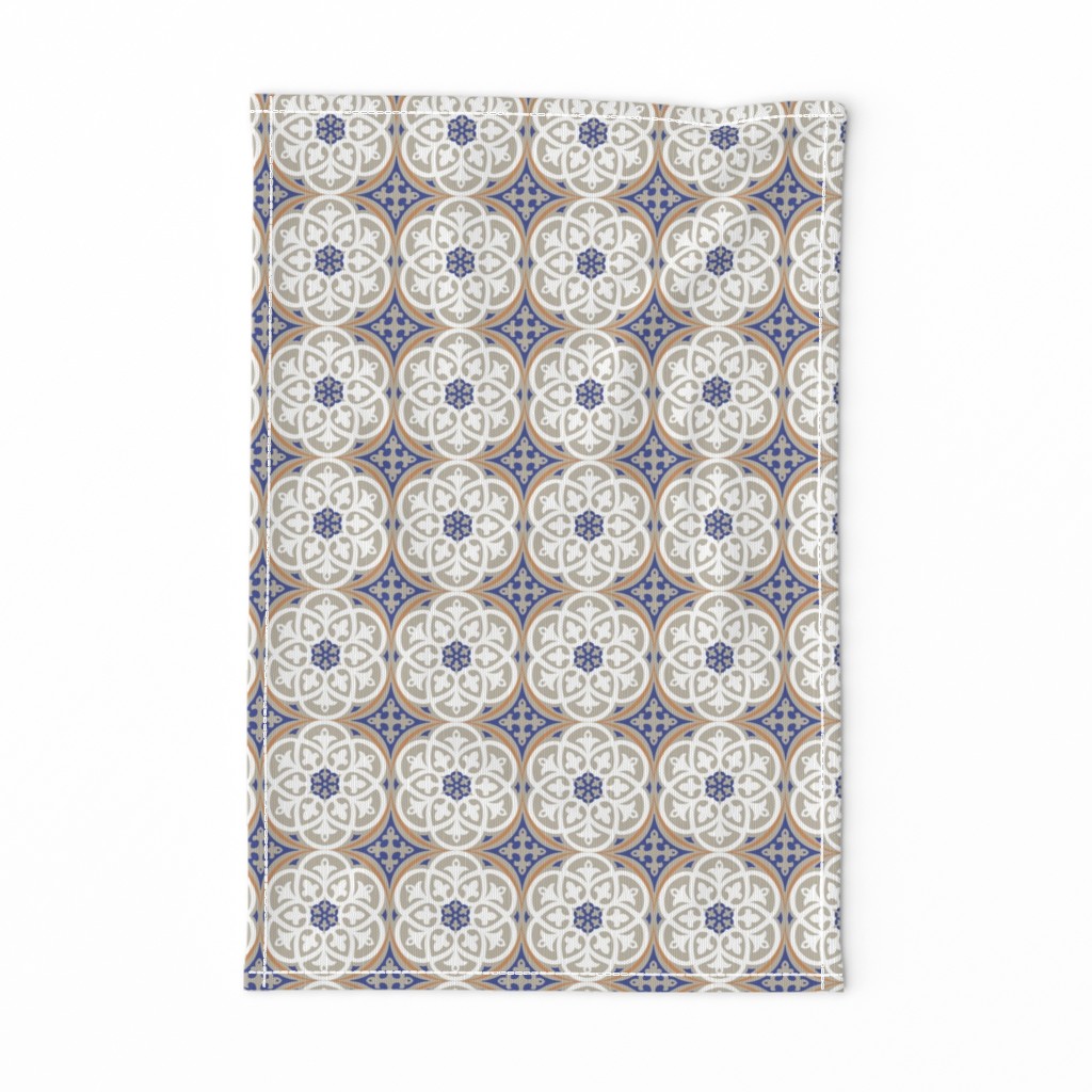 Moroccan Lattice White Beige Capri Rust