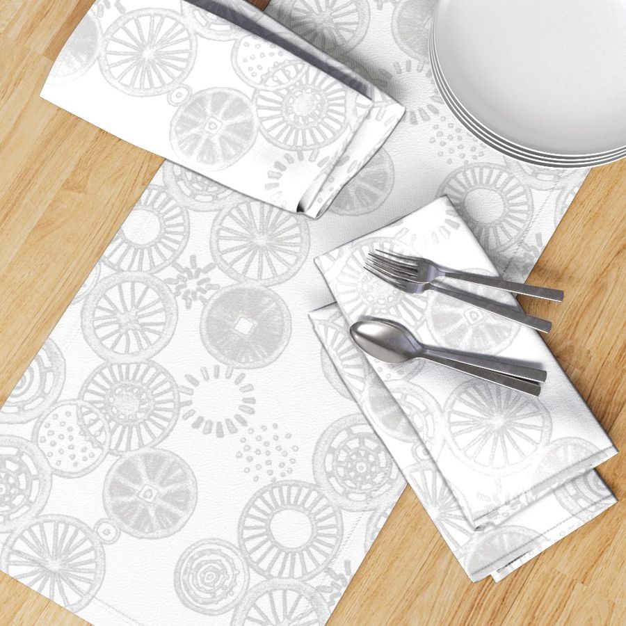 HOME_GOOD_TABLE_RUNNER