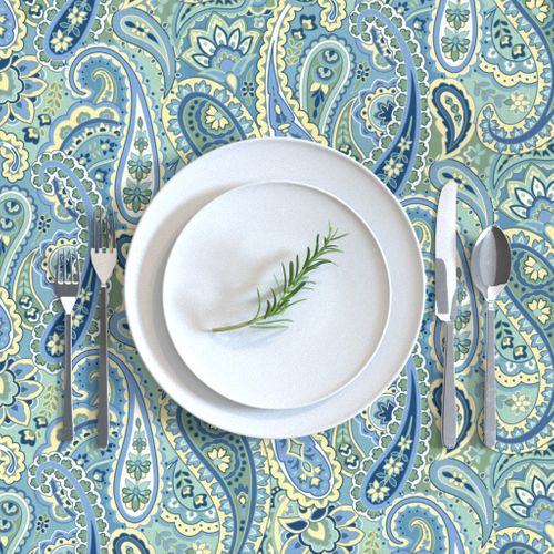 HOME_GOOD_RECTANGULAR_TABLE_CLOTH