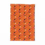 halloween_ditsy_print_fabric