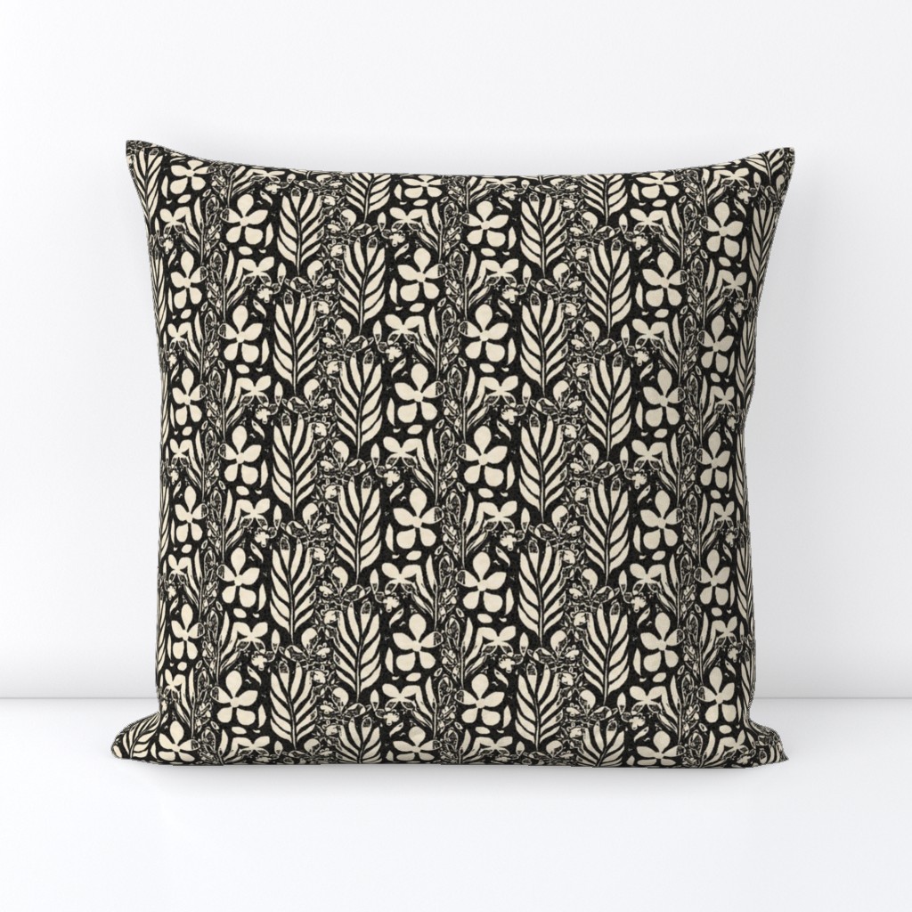 Flowery Monstera, Black and Ivory