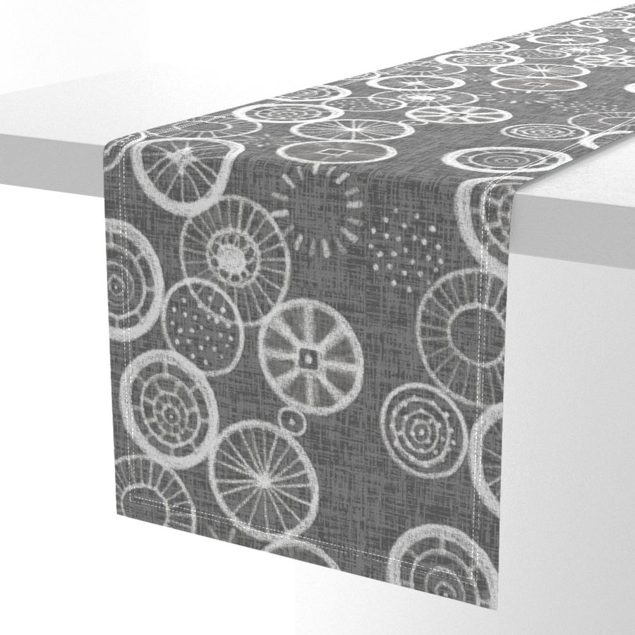 HOME_GOOD_TABLE_RUNNER