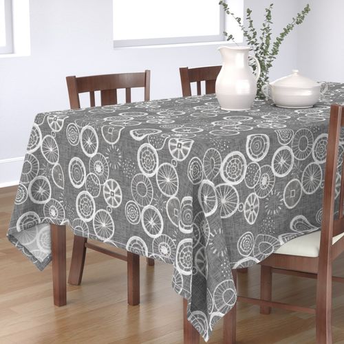 HOME_GOOD_RECTANGULAR_TABLE_CLOTH