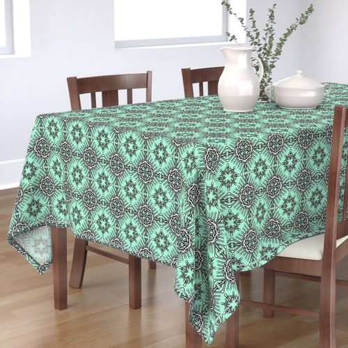 HOME_GOOD_RECTANGULAR_TABLE_CLOTH