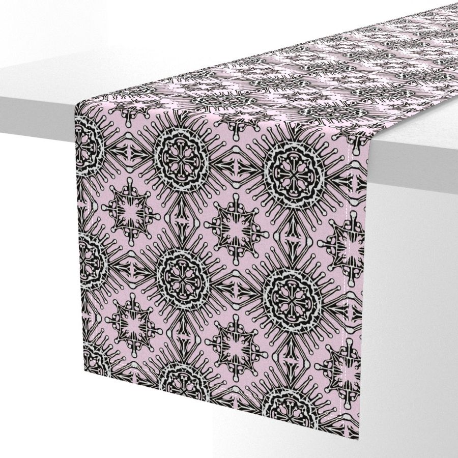 HOME_GOOD_TABLE_RUNNER