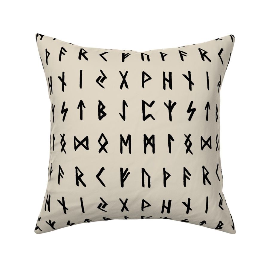 HOME_GOOD_SQUARE_THROW_PILLOW