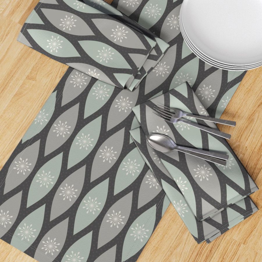 HOME_GOOD_TABLE_RUNNER